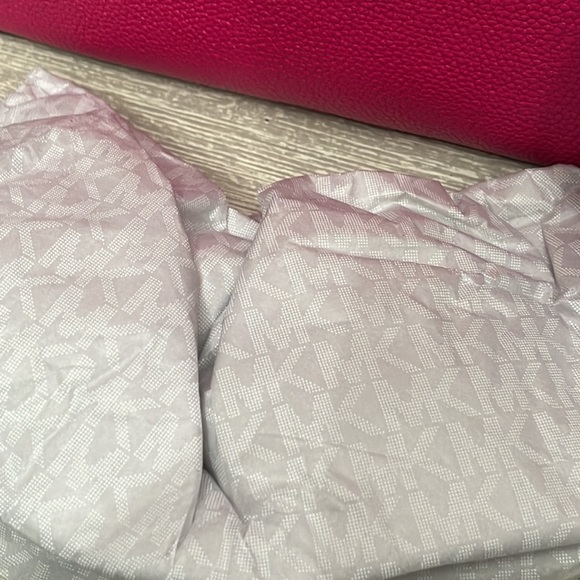 NWOT MICHAEL KORS BAG💯 - Picture 7 of 8